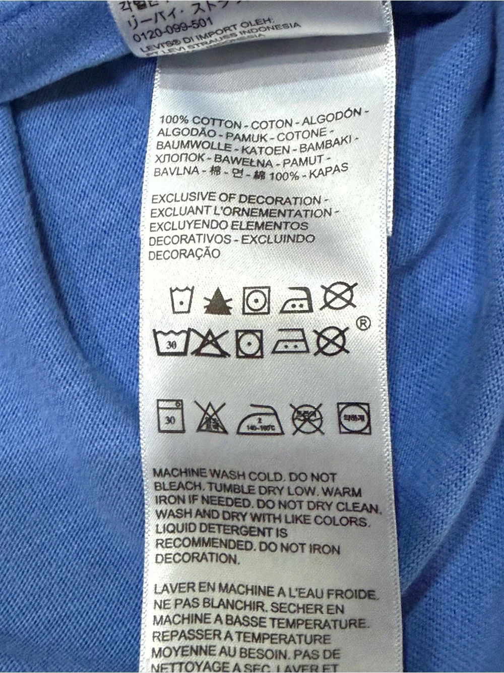 Levis used discoloration